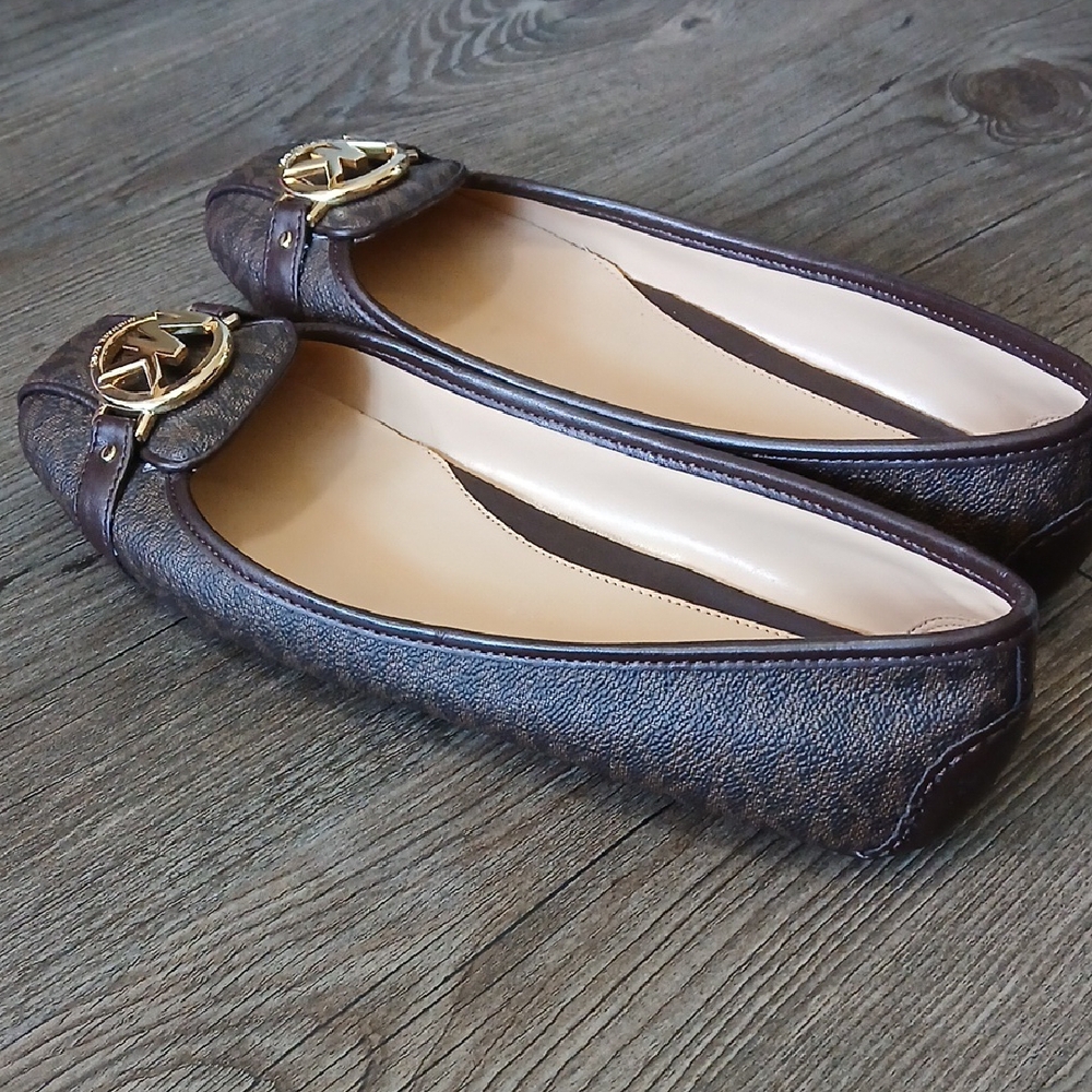 Michael Kors Gold and Brown Flats with Signature Style - Picture 2 of 7